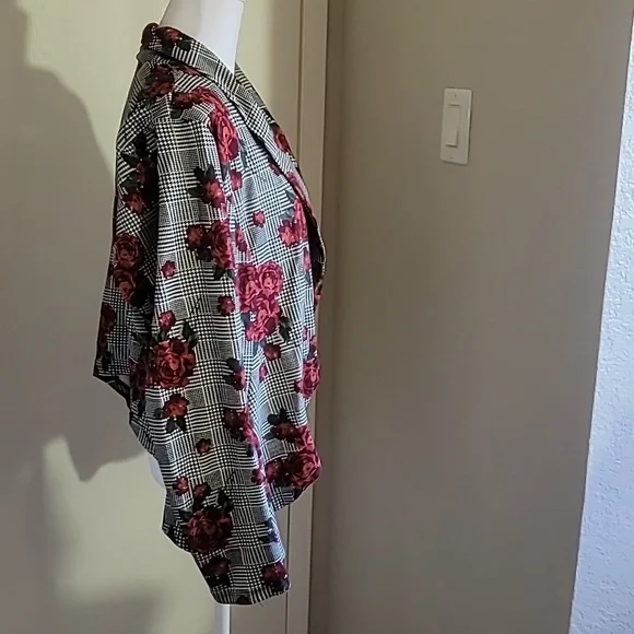 Torrid Herringbone Floral Blazer Size 14-16 - Picture 4 of 9